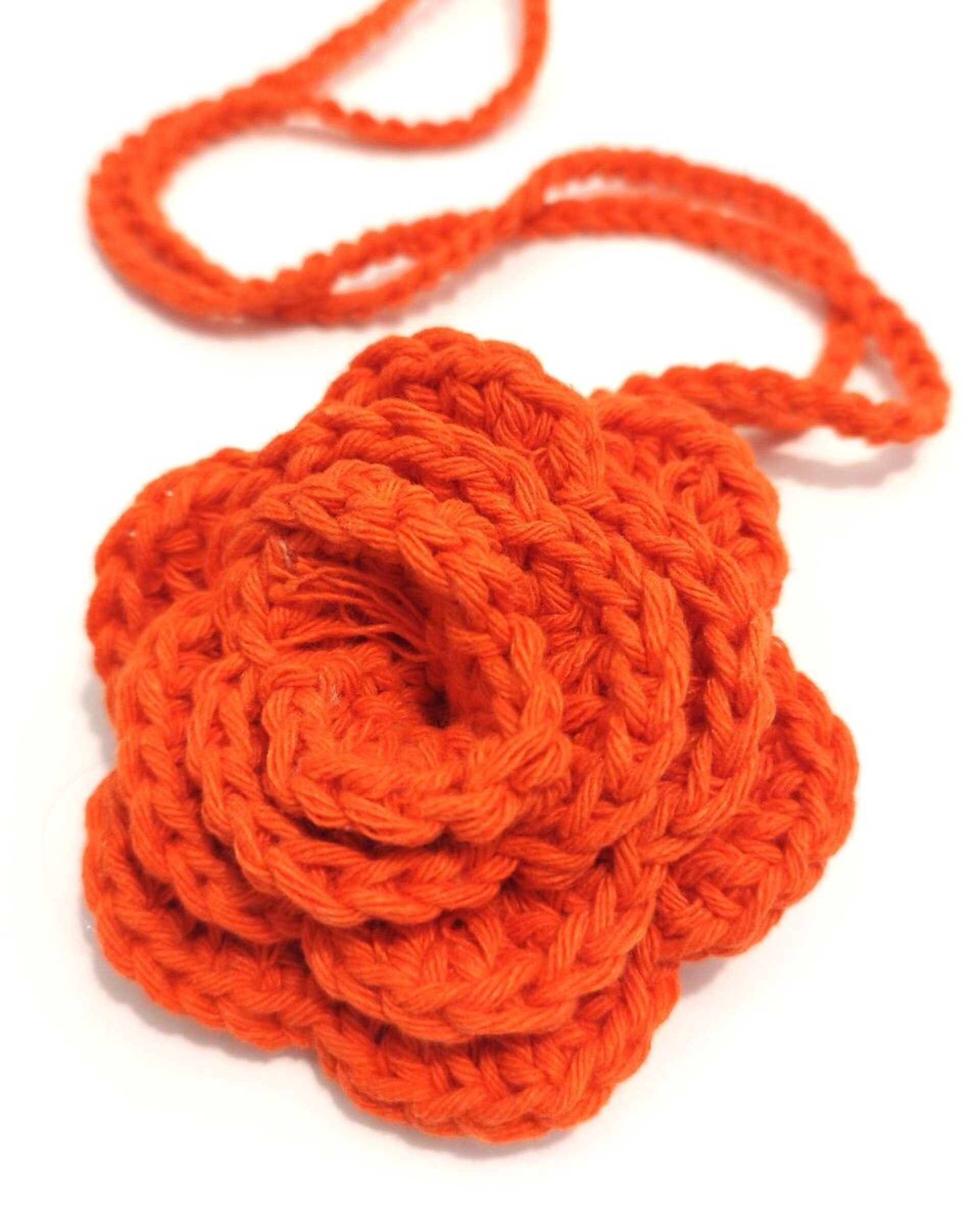 Collar/broche Camelia - 10
