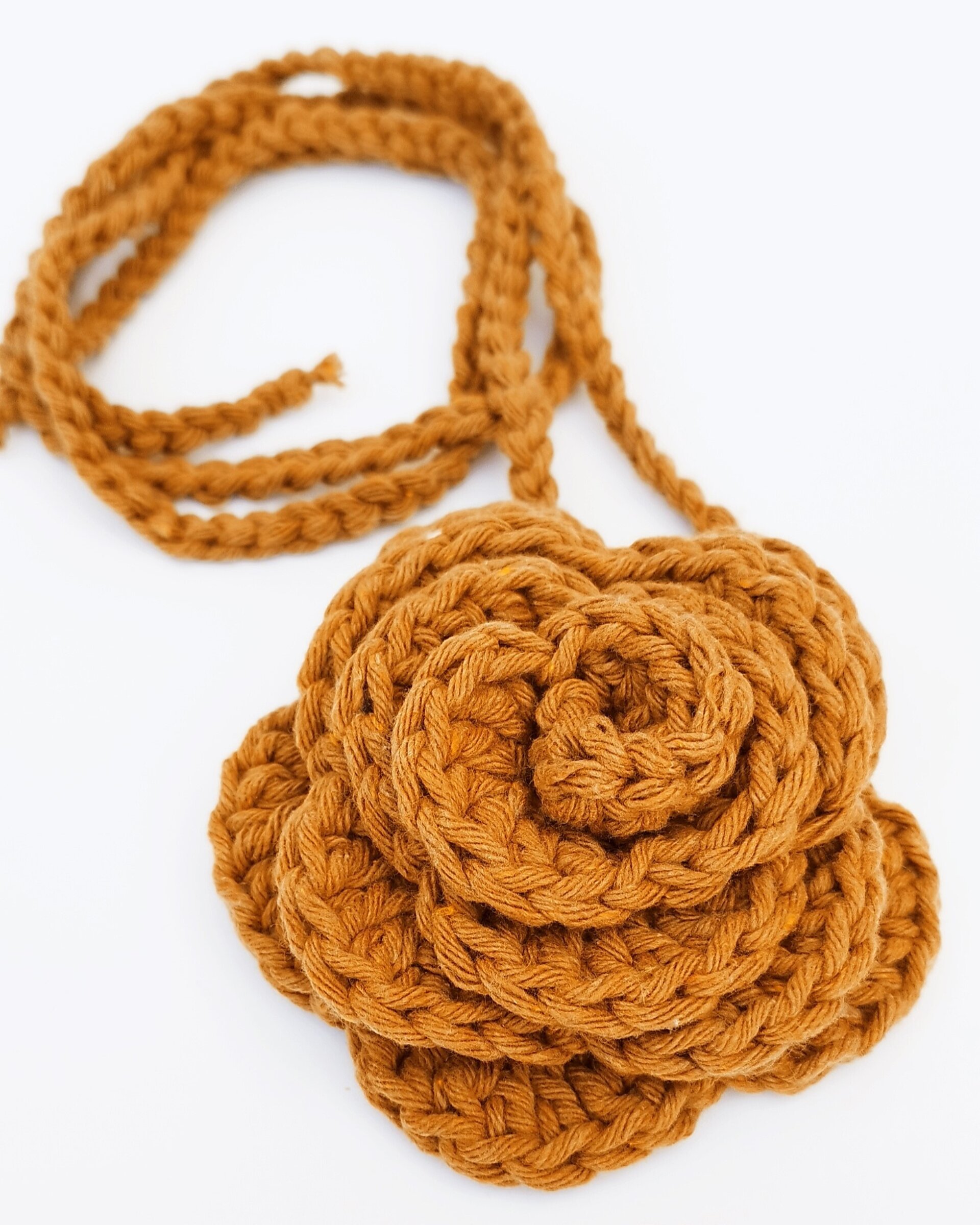 Collar/broche Camelia - 8
