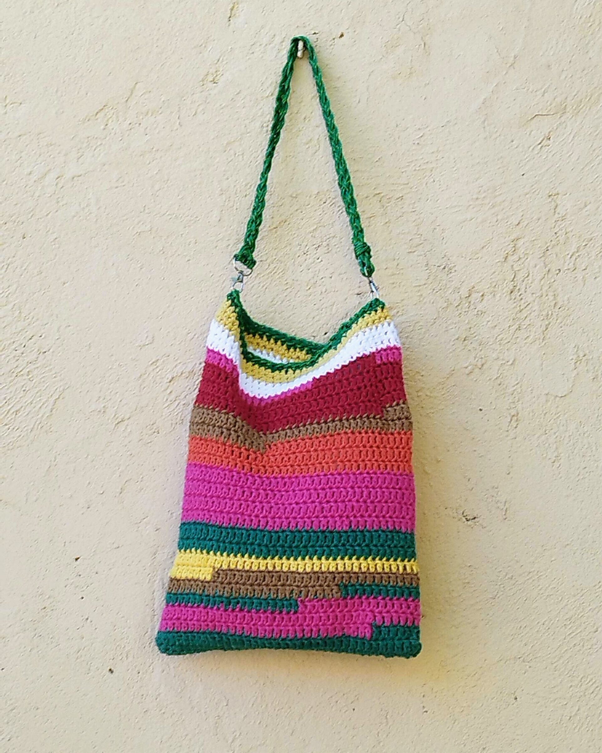 Bolso a rayas multicolor. - 4